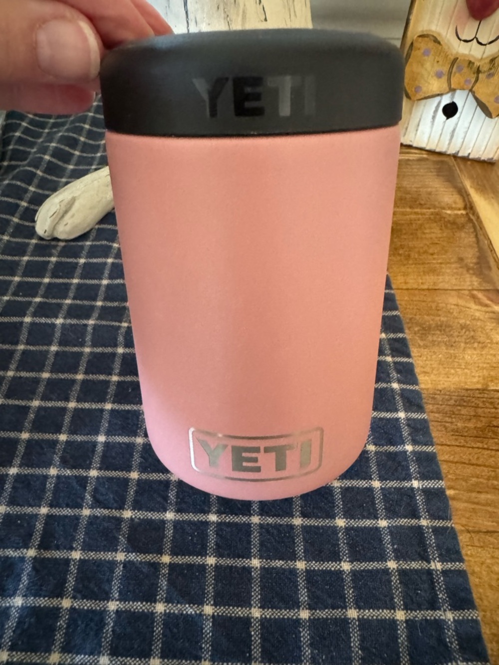 Yeti Sandstone Pink Rambler Can Insulator with Black Rim - Picture 6 of 7